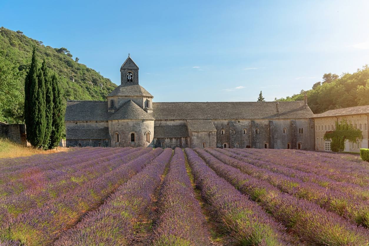 Abbaye Notre-Dame de Sénanque - une abbaye