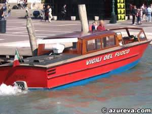 Les bateaux, embarcations et autres gondoles