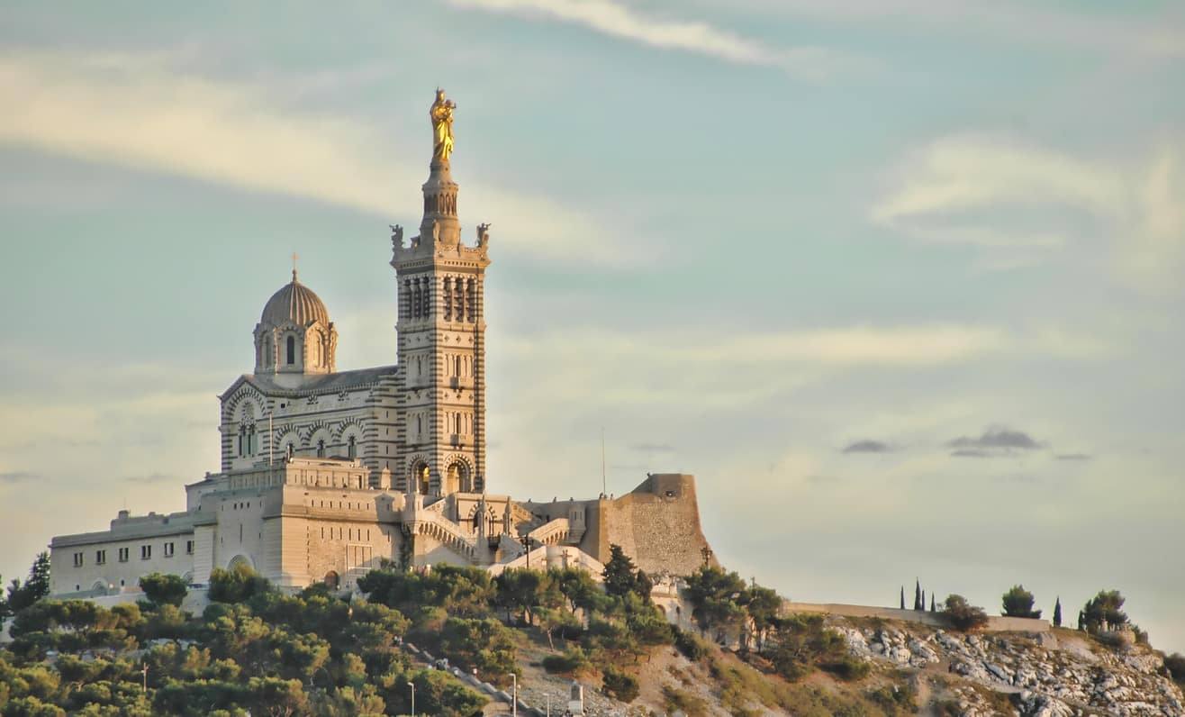 Basilique Notre-Dame de la Garde - Cathédrale Notre-Dame de Paris