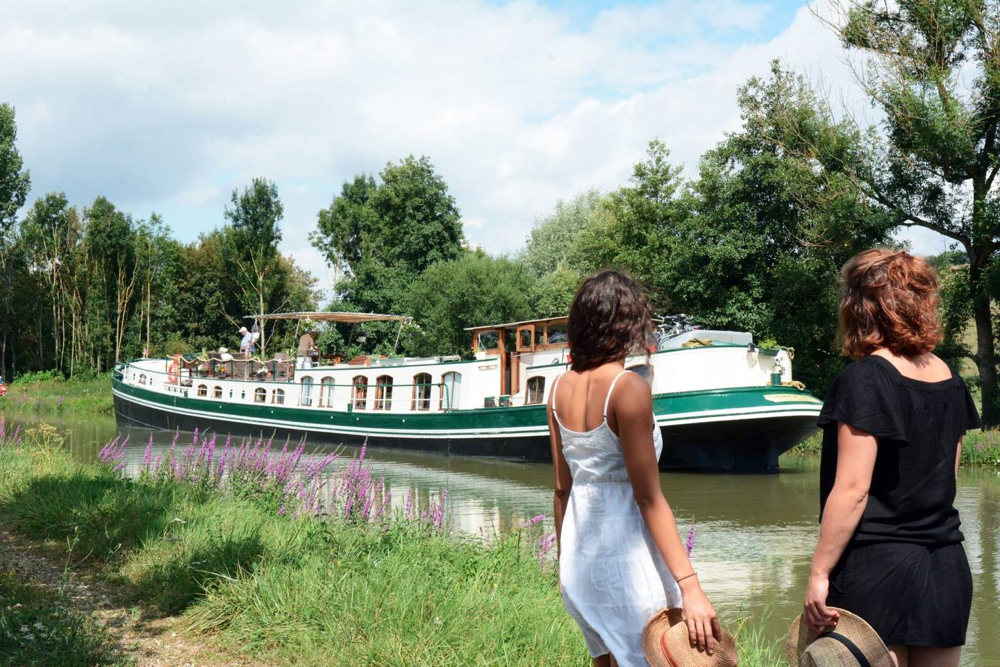 peniche-sur-le canal-cote-d'or-tourisme ©rozenn krebel