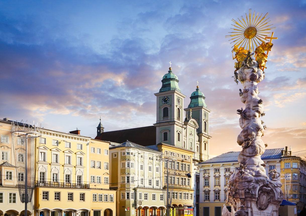 Ancienne cathédrale, Linz - Cathédrale de Salamanque