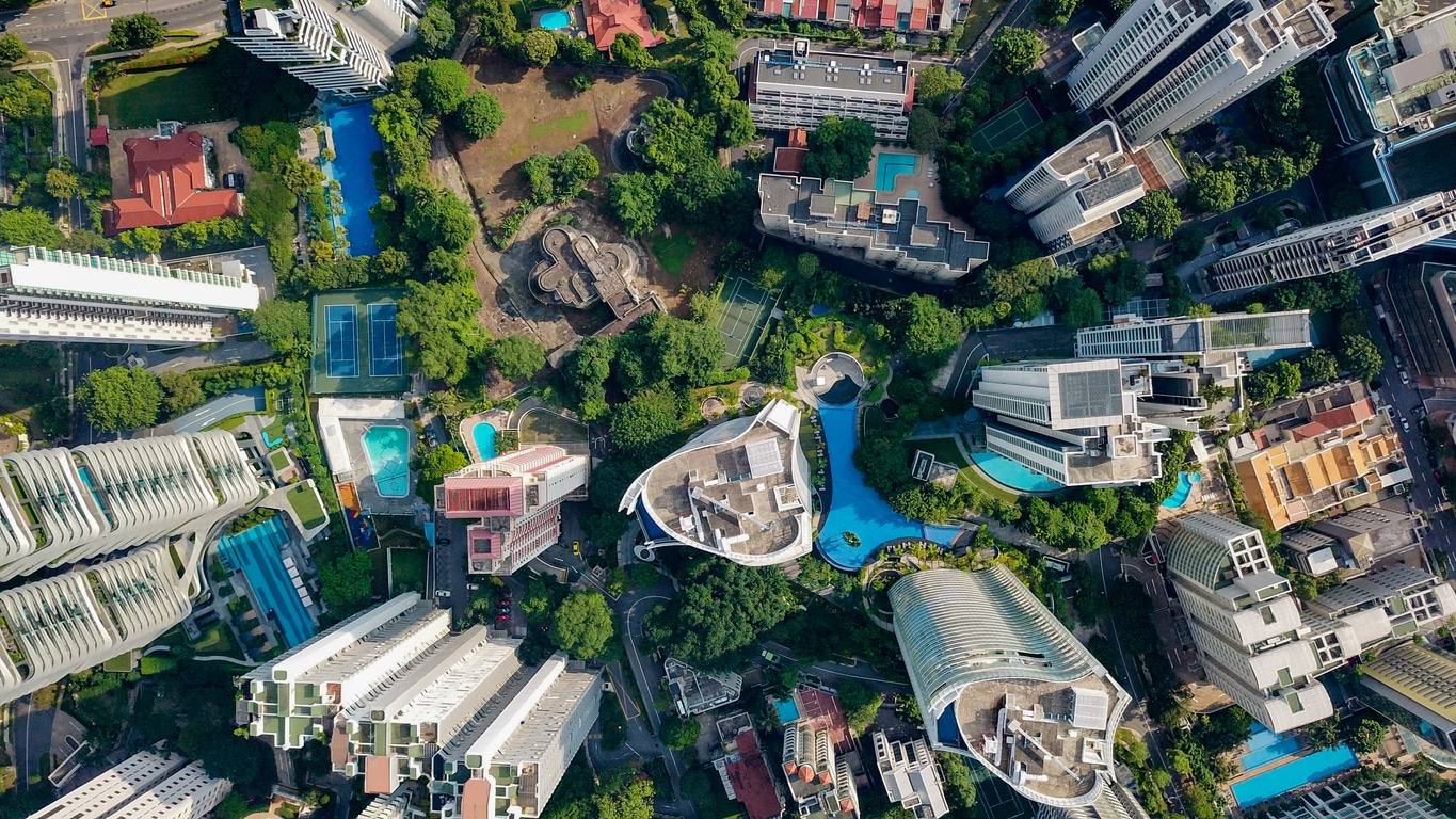 Téléphérique traversant la baie vers l'île de Sentosa à Singapour