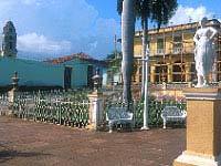 Trinidad, transport et centre historique.
