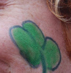 Toutes les excentricités en ton vert sont permises le jour de la St Paddy’s day ! Toutes les excentricités en ton vert sont permises le jour de la St Paddy’s day !