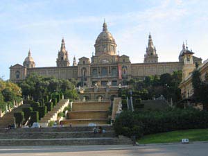 Facade du musée d'art catalan