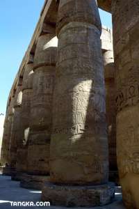 Colonne de temple égyptien