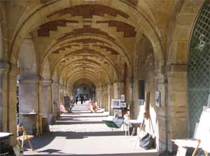 les arcades de la place des Vosges