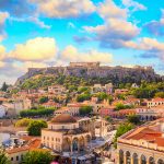 Skyline d’Athènes avec la place Monastiraki et la colline de l’Acropole au coucher du soleil. Athènes, Grèce