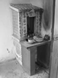 Quelques chapelles abritent encore des autels où fume toujours l’encens Quelques chapelles abritent encore des autels où fume toujours l’encens
