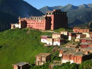 Babang, monastere de la secte Kagyu