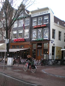 Les cafés de la place Spui Les cafés de la place Spui