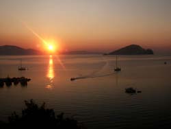 Coucher de soleil face à l&rsquo;île Pelouzon