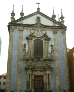 La façade de l’église São Nicolau