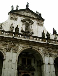 L&rsquo;une des façades du Clementinum