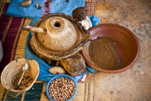 Processus de fabrication de l'huile d'argan au Maroc
