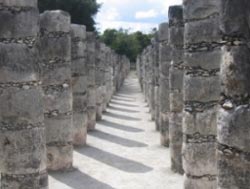 le Groupe des 1000 colonnes