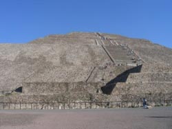 pyramide-soleil