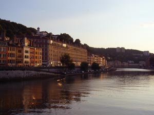 quais de Saône et leurs façades colorées