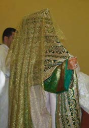 une des cinq tenues de la mariée