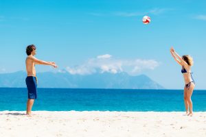 Volleyball sur une plage en Grèce