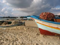 Bateaux de pêche sur la plage du fort d'Hammamet