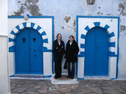 Portes bleues dans le fort d'Hammamet