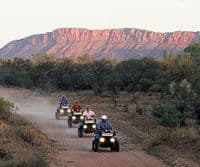 Une visite guidée à travers la station sur les pistes de brousse, Alice Springs