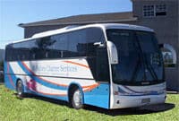 Un autobus de transfert climatisé à Freeport