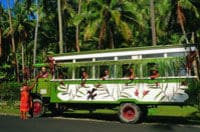 Le camion "Le Truck" opérant pour la visite de Bora Bora, Tahiti