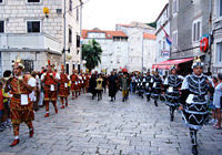 Découverte d'une ville médiévale bien conservée de la Méditerranée, l'île de Korcula de Dubrovnik