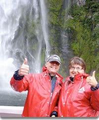Des spectaculaires chutes d'eau à Milford Sound