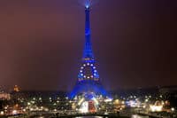Les illuminations de Paris en soirée