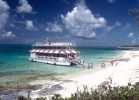 Une promenade panoramique sur un catamaran sur les eaux pittoresques de Nassau