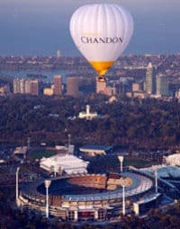 Vol en montgolfière au-dessus de Melbourne au lever du soleil