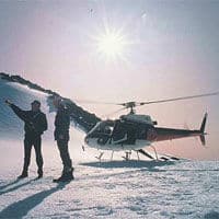 La gigantesque étendue enneigée des Glaciers Franz Josef et Fox