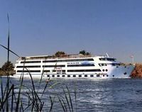 Un bateau de croisière sur le Nil