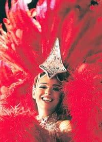 Le nouveau spectacle du Moulin Rouge « Féerie », le must du cabaret parisien
