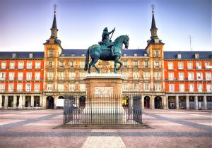 Photo de la statue du Roi Felipe III, sur la Plaza Mayor à Madrid