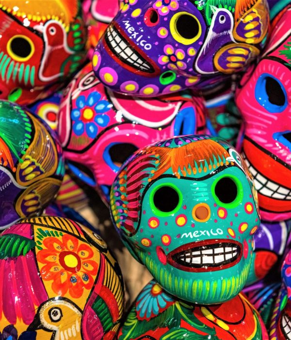 Crânes colorés pour le jour des morts au Mexique
