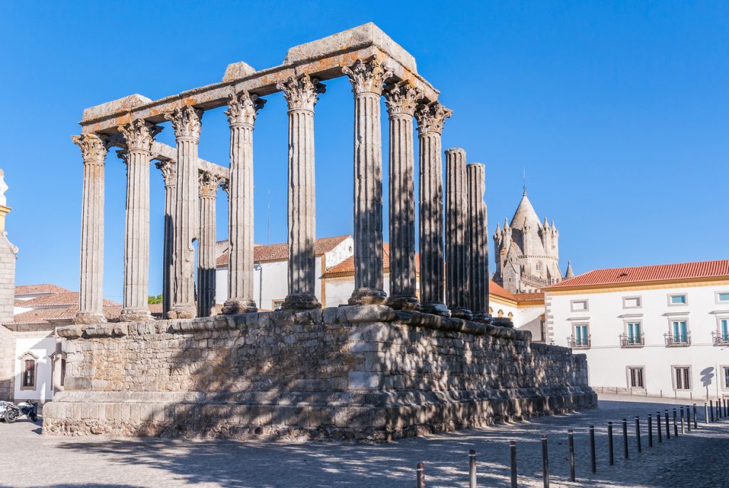 Le temple romain de Diane à Evora, Portugal