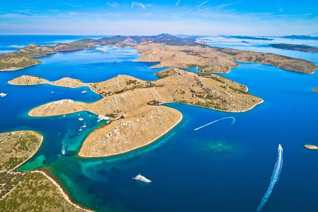 Vue aérienne des îles Kornati, joyau naturel de Croatie